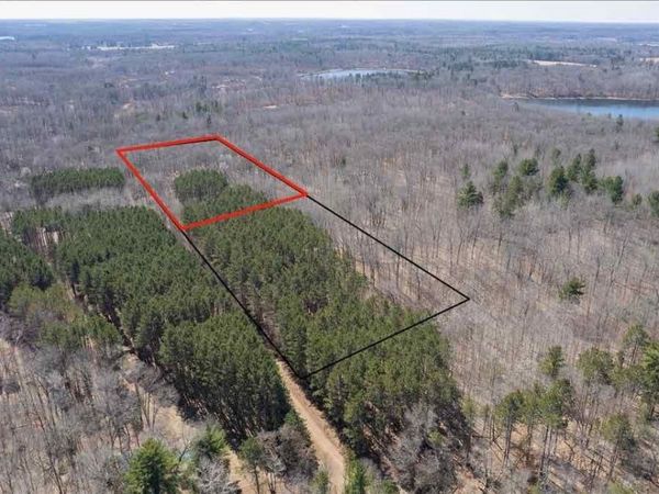 27xxx Hill Rd, Spooner, WI 54801