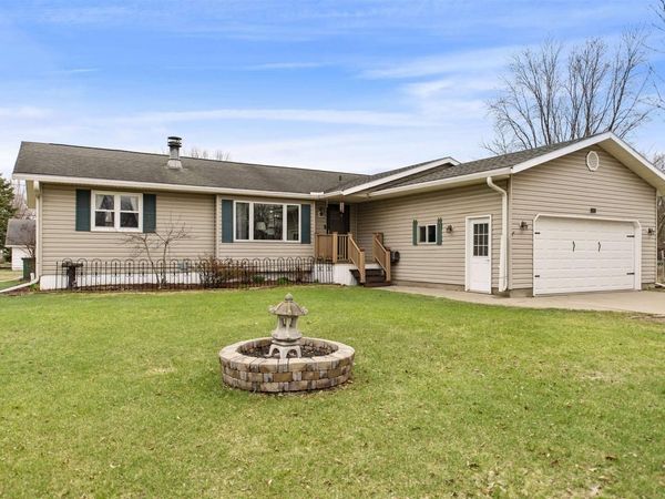 213 WATER STREET, Marinette, WI 54143