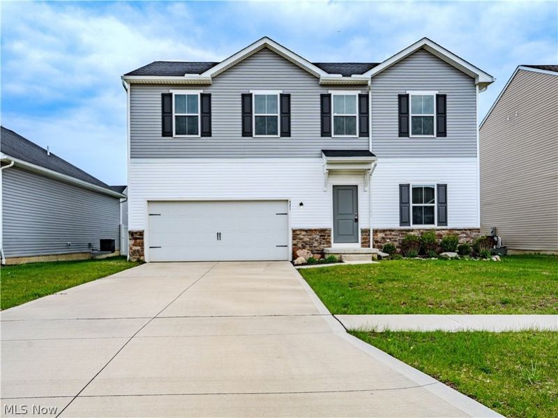 421 River Run Drive, Elyria, OH 44035 Photo 1