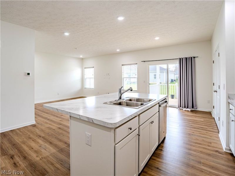 421 River Run Drive, Elyria, OH 44035 Photo 12