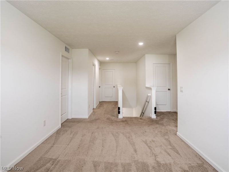 421 River Run Drive, Elyria, OH 44035 Photo 13