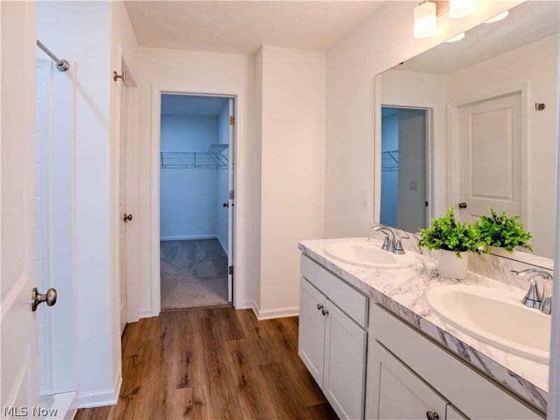 421 River Run Drive, Elyria, OH 44035 Photo 19