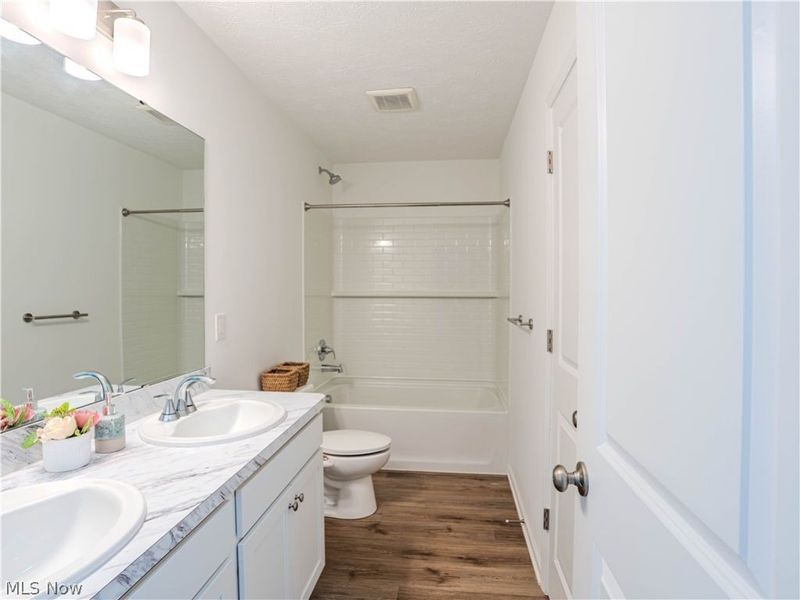 421 River Run Drive, Elyria, OH 44035 Photo 29