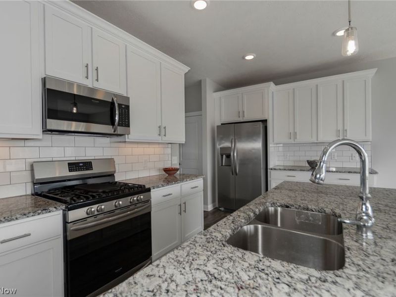 181 Larimar Drive, Willowick, OH 44095 Photo 7