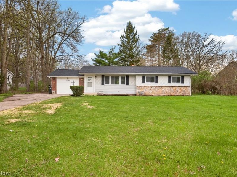 6580 Barton Road , North Olmsted, OH 44070 Photo 1