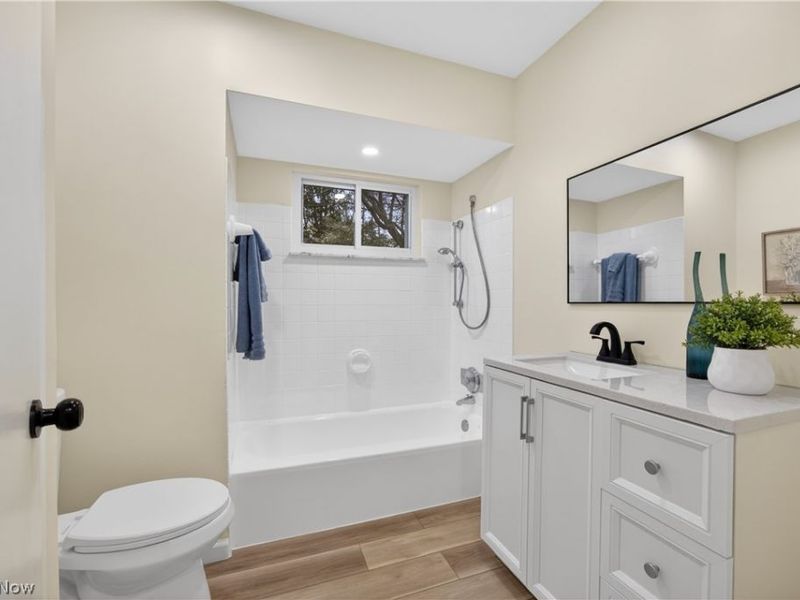 6580 Barton Road , North Olmsted, OH 44070 Photo 22