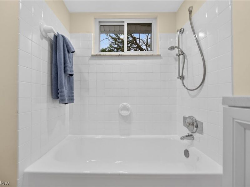 6580 Barton Road , North Olmsted, OH 44070 Photo 23