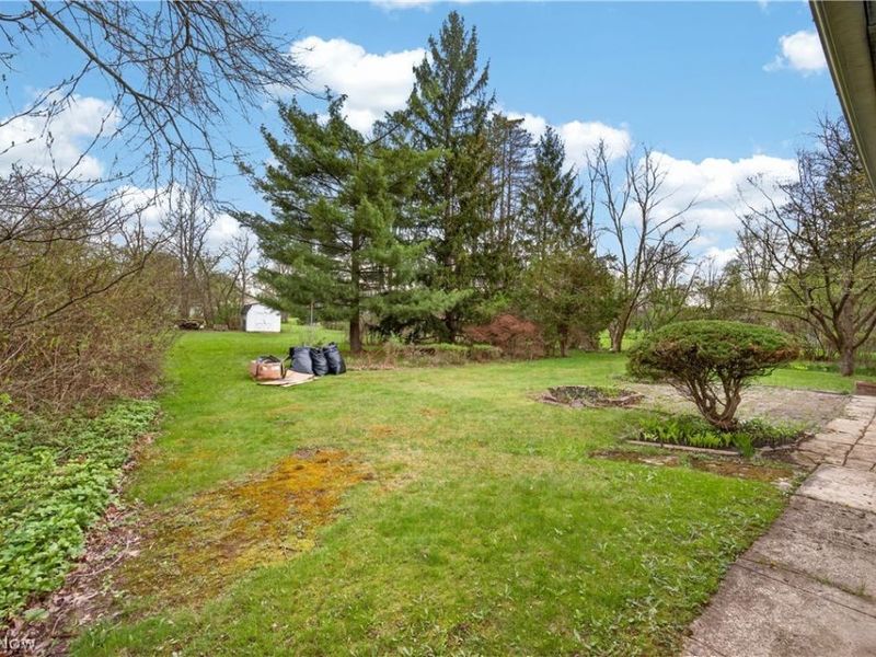 6580 Barton Road , North Olmsted, OH 44070 Photo 5