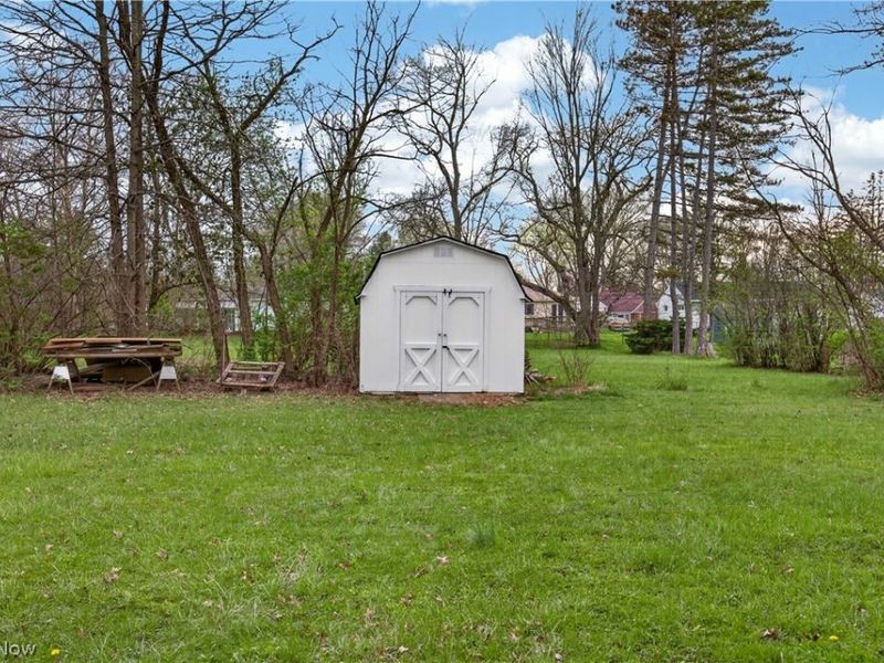 6580 Barton Road , North Olmsted, OH 44070 Photo 7