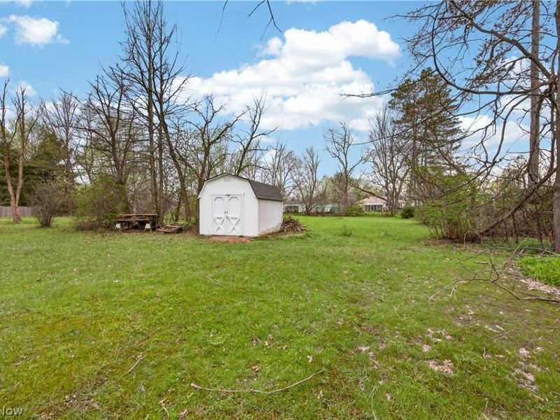 6580 Barton Road , North Olmsted, OH 44070 Photo 8