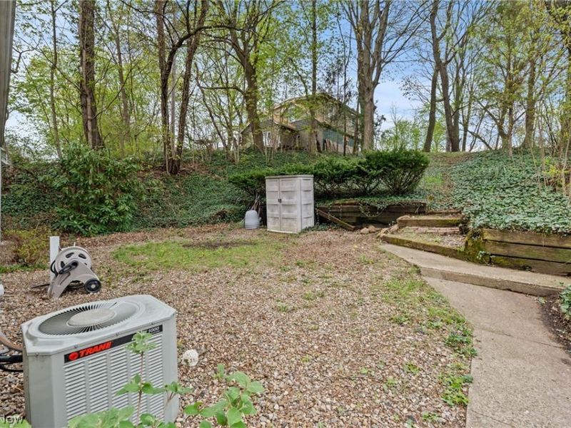 655 N Way Street, Barberton, OH 44203 Photo 40