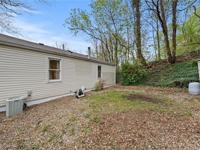 655 N Way Street, Barberton, OH 44203 Photo 41