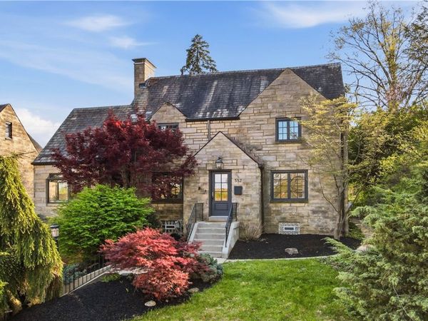 552 Greenhurst Dr , Pittsburgh, PA 15243