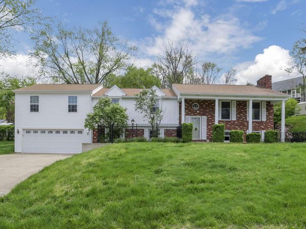 1687 Emerald Court , Newark, OH 43055