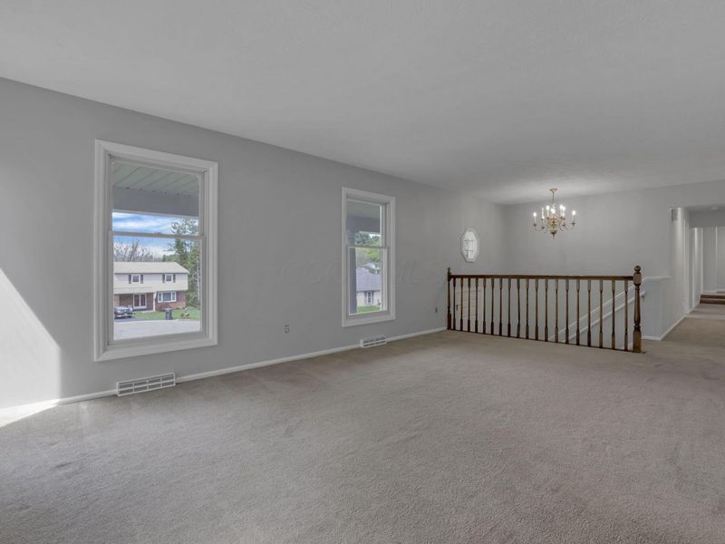 1687 Emerald Court, Newark, OH 43055 Photo 11