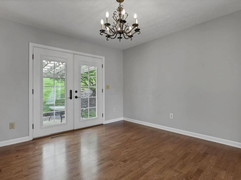 1687 Emerald Court, Newark, OH 43055 Photo 13