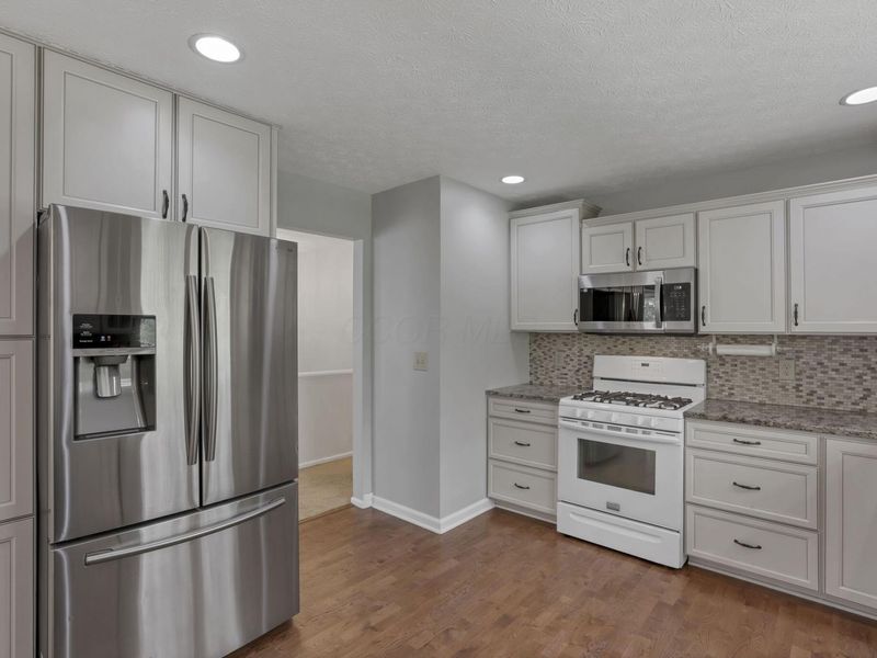 1687 Emerald Court, Newark, OH 43055 Photo 17