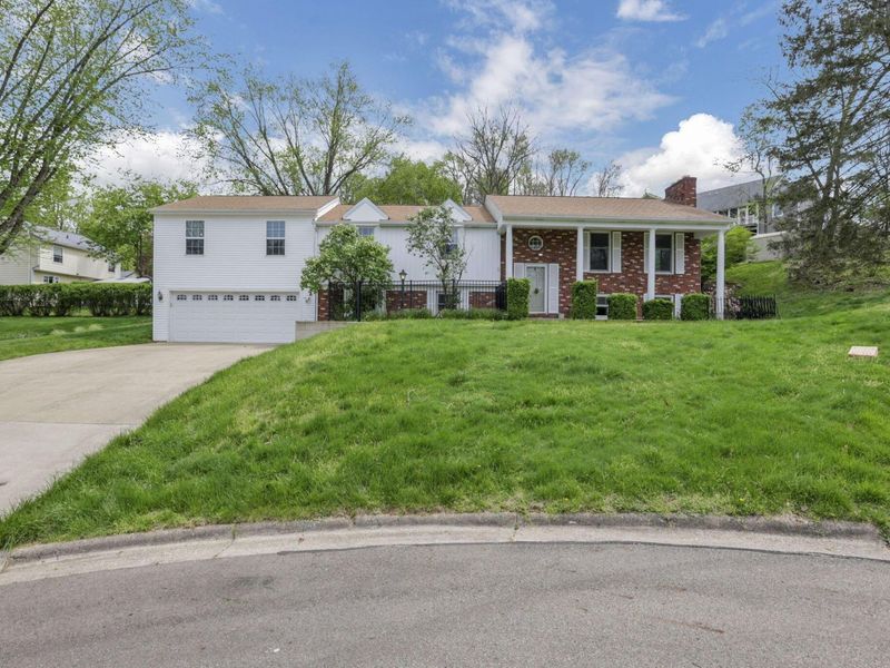 1687 Emerald Court, Newark, OH 43055 Photo 2