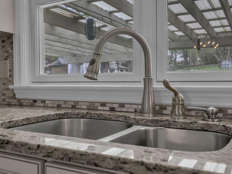 1687 Emerald Court, Newark, OH 43055 Photo 23