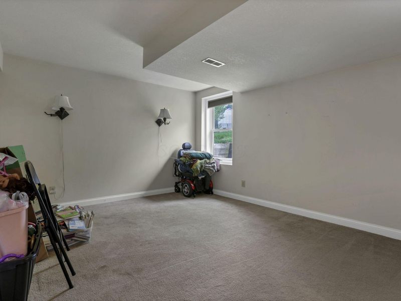 1687 Emerald Court, Newark, OH 43055 Photo 43