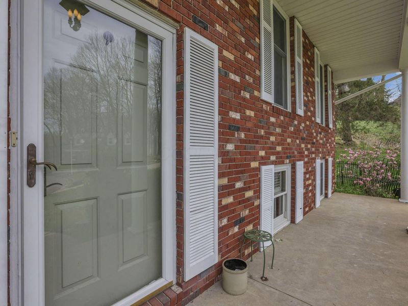 1687 Emerald Court, Newark, OH 43055 Photo 6