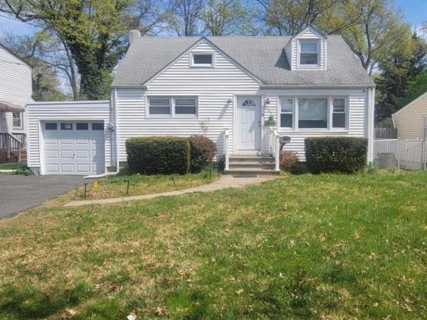 565 Hunter Ave, Scotch Plains, NJ 07076