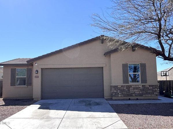 10231 W SOUTHGATE Avenue, Tolleson, AZ 85353