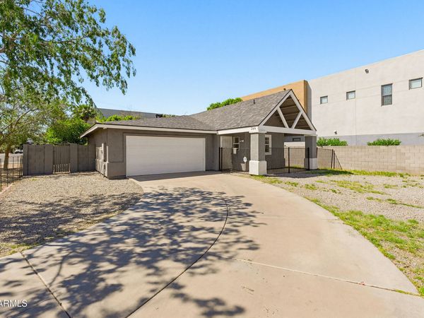 344 E OSBORN Road, Phoenix, AZ 85012