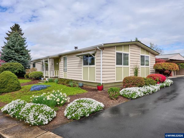 450 SE LaCreole Dr, Dallas, OR 97338