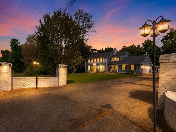 1430 Haynes Dr, Murfreesboro, TN 37129