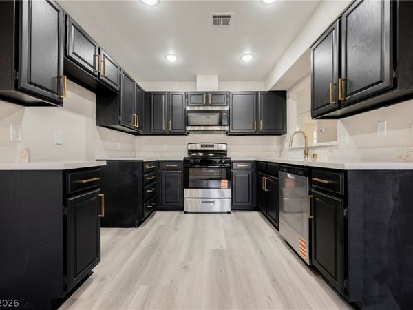 1751 E Reno Avenue , Unit 132, Las Vegas, NV 89119