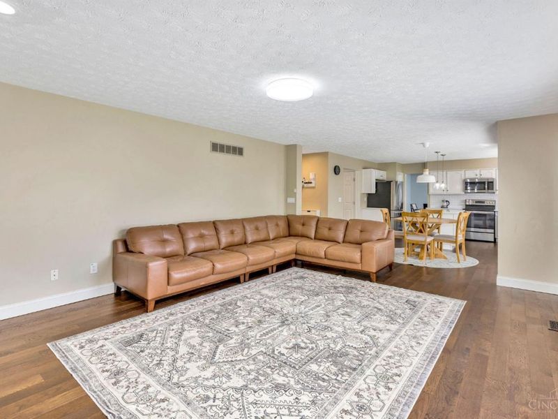 5041 Lexington Court, Mason, OH 45040 Photo 14