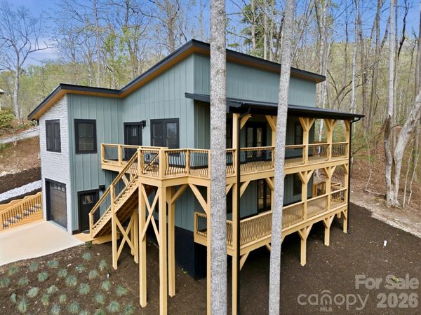 276 Coopers Drive , Hendersonville, NC 28739