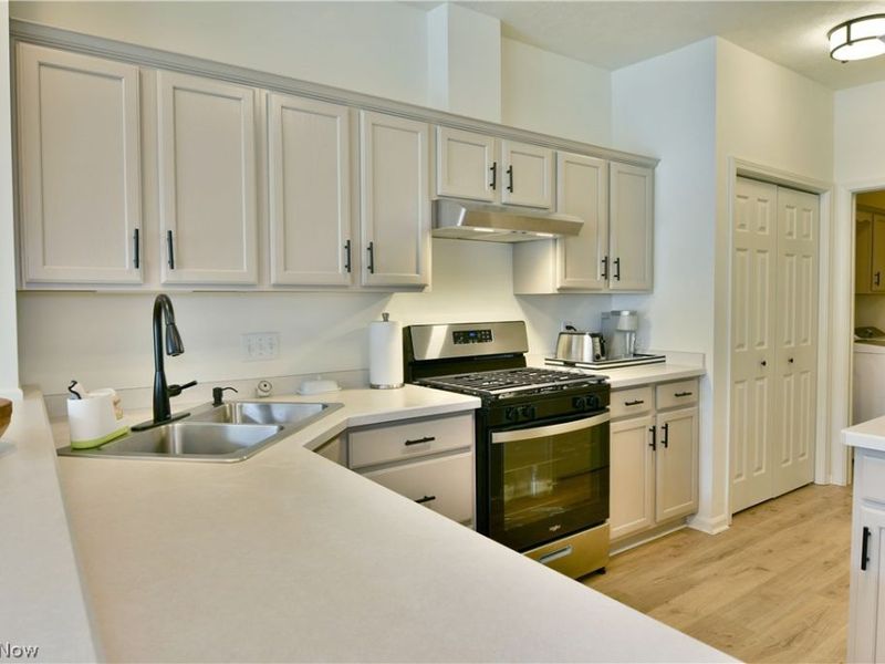 14 Hunters Woods Boulevard, Unit D, Canfield, OH 44406 Photo 12