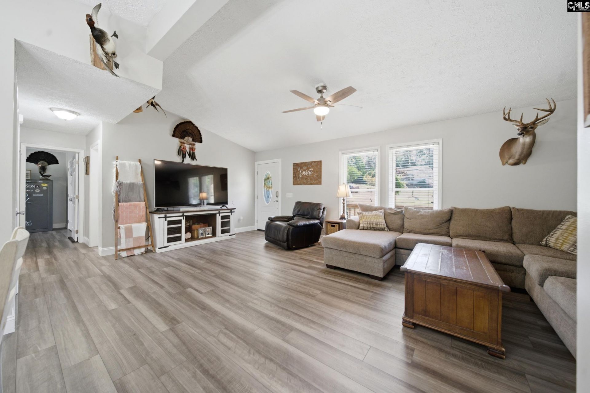 236 Drawdebil Court  Photo 5