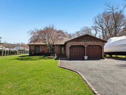 225 Bayview Avenue East Islip, NY 11730