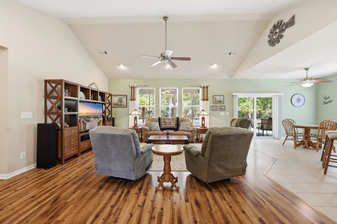 733 Lafayette Park Dr. Photo 11