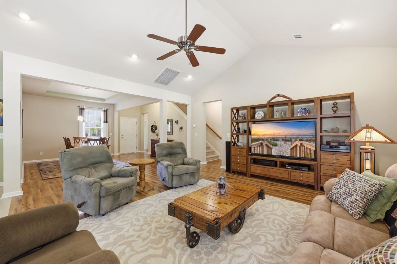 733 Lafayette Park Dr. Photo 12