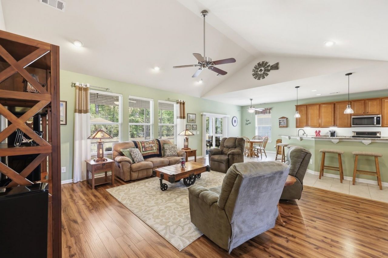 733 Lafayette Park Dr. Photo 12