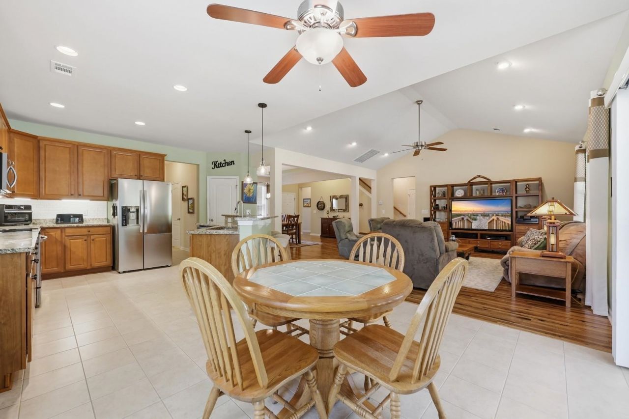 733 Lafayette Park Dr. Photo 16