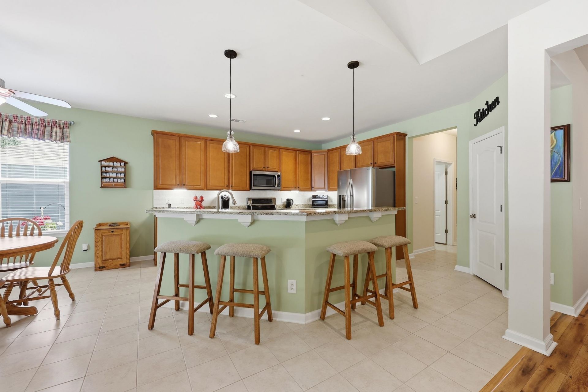 733 Lafayette Park Dr. Photo 16