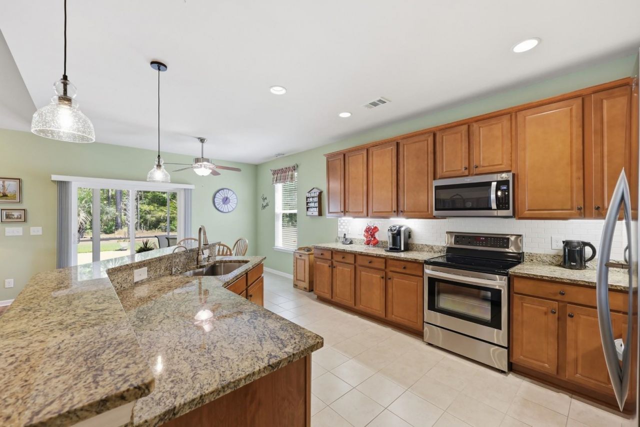 733 Lafayette Park Dr. Photo 19