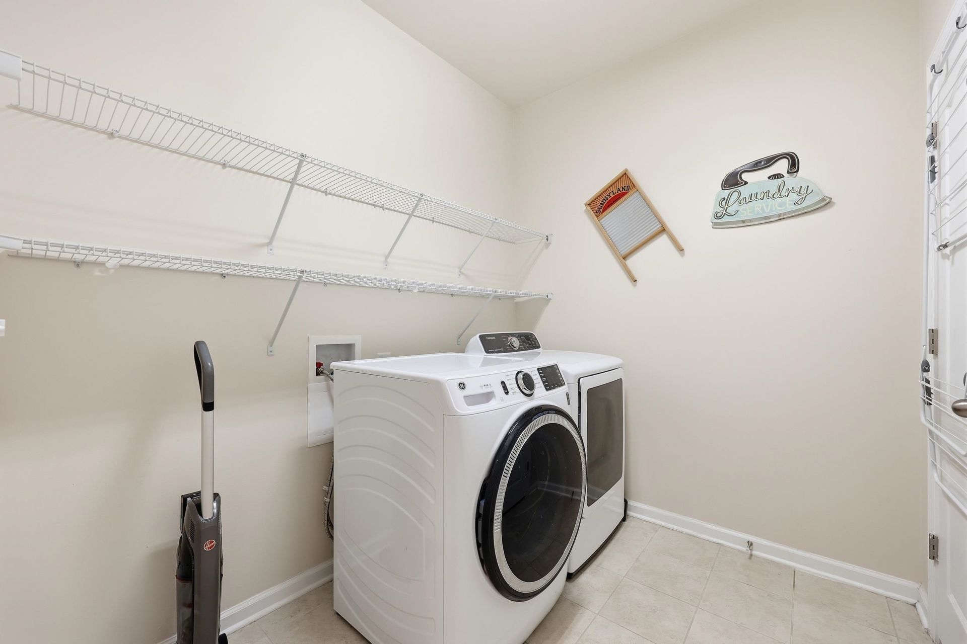 733 Lafayette Park Dr. Photo 20