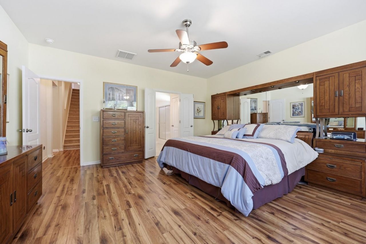 733 Lafayette Park Dr. Photo 23