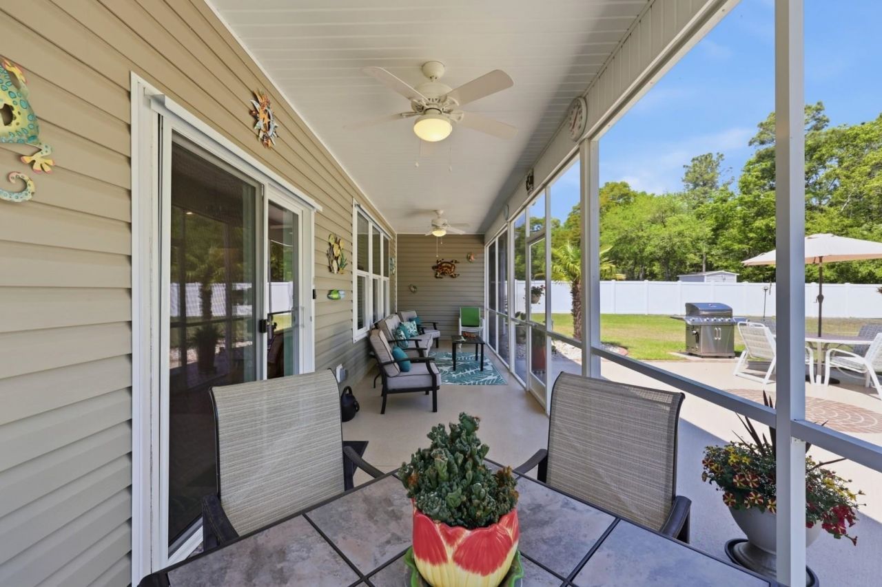 733 Lafayette Park Dr. Photo 36