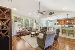 733 Lafayette Park Dr. photo 4