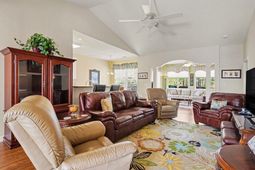 836 Clarion Ct. photo 4