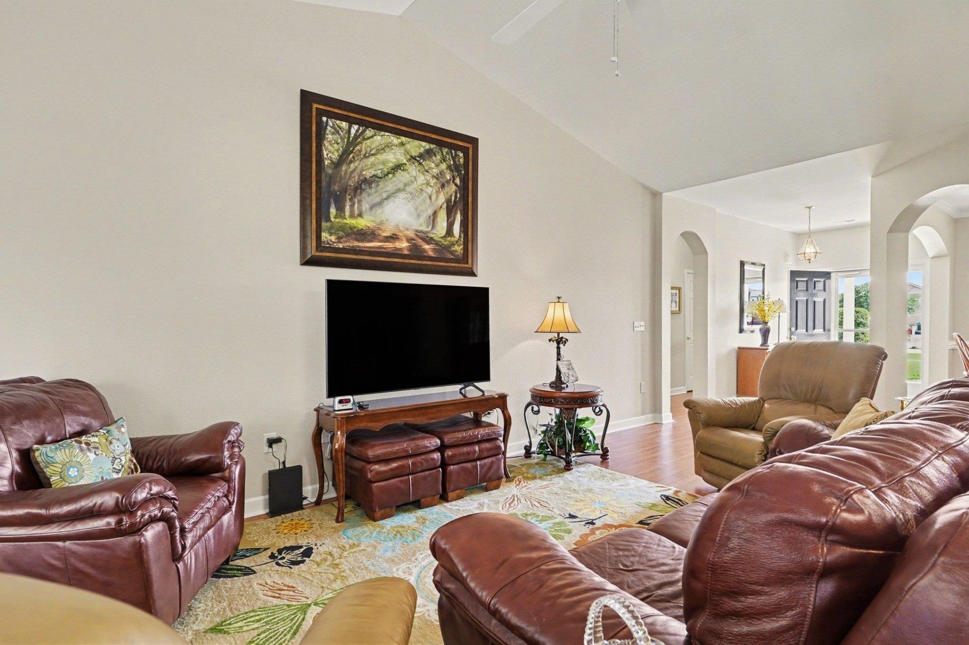 836 Clarion Ct. Photo 6