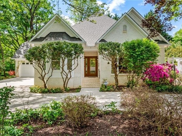 428 Biscayne Street , Winston-Salem, NC 27104