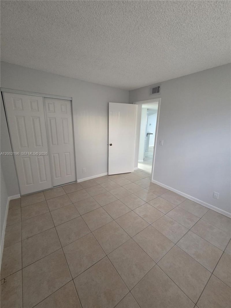 8871 Wiles Rd, Unit 208, Coral Springs, FL 33067 Photo